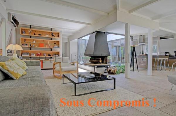 EXCLUSIVITE. Reyrieux, à 5mn de l'A46, maison d'exception de 240m² avec vue panoramique sur la Saône ...