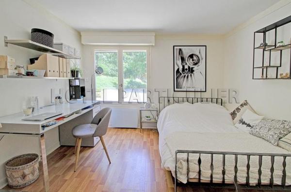 EXCLUSIVITE. Reyrieux, à 5mn de l'A46, maison d'exception de 240m² avec vue panoramique sur la Saône ...