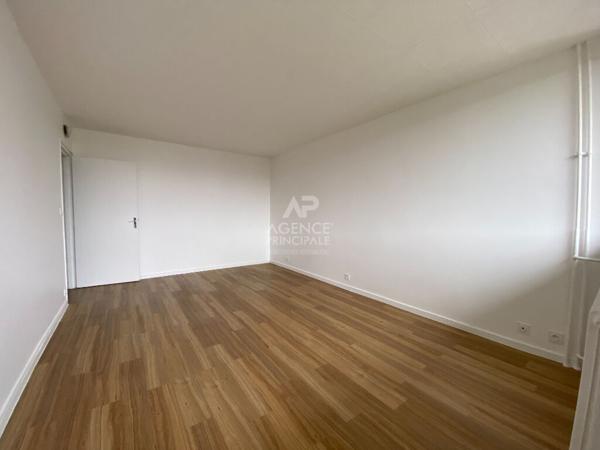 Appartement Cergy 3 pièce(s) 65.53 m2

Loyer €1 144/mois charges comprises **

- Ref : MG11061