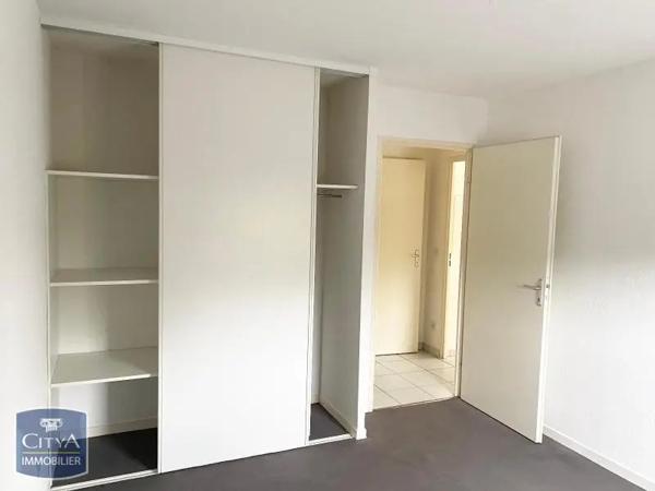 Appartement à louer 2 pièces 48m² Niort (79000)