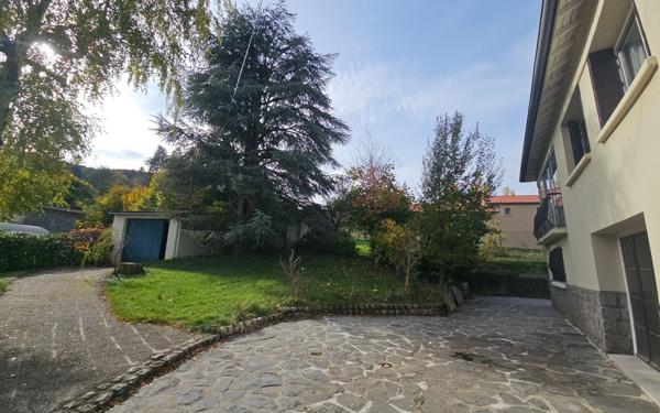 Maison à vendre    6 pièces • 110,11 m2 Saint-Étienne