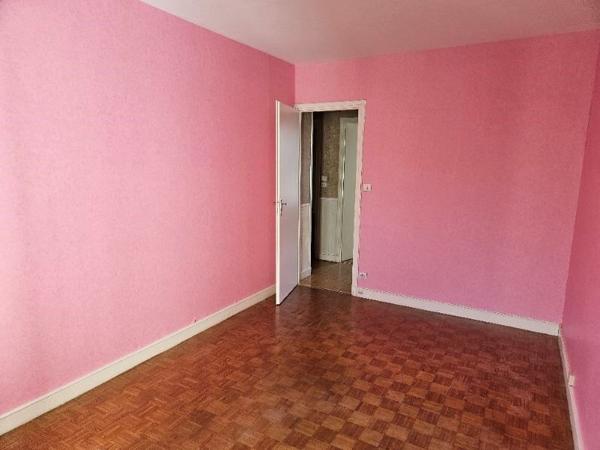 20648 - Appartement en RdC proche centre ville