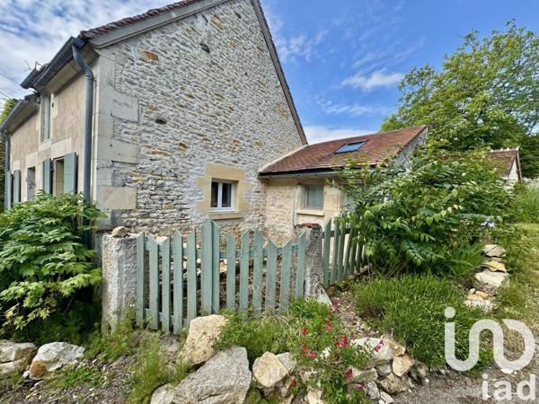 Maison de ville 2 pièces de 64 m² à Donzy (58220)