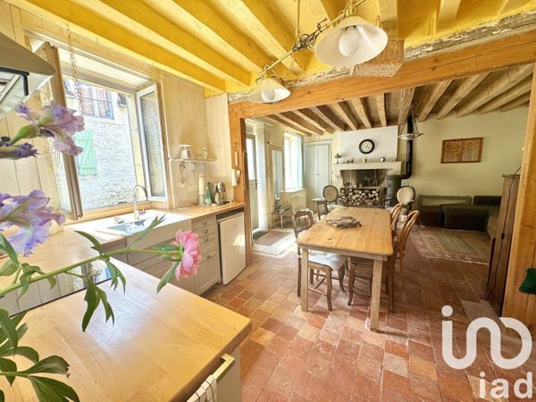 Maison de ville 2 pièces de 64 m² à Donzy (58220)