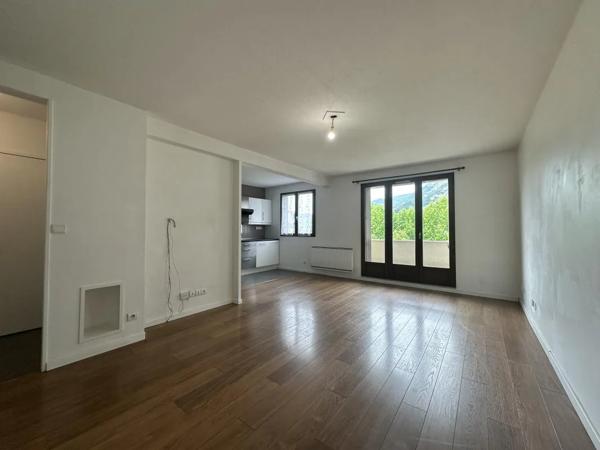 Appartement à louer à Engins (38360)