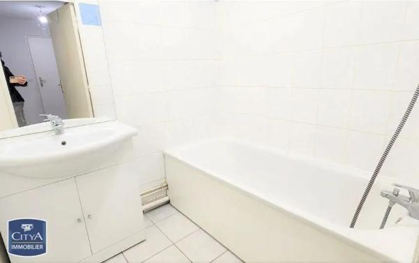 Appartement à louer 2 pièces 54.2m² Laon (02000)