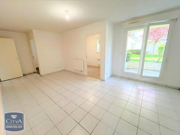 Appartement à louer 2 pièces 54.2m² Laon (02000)
