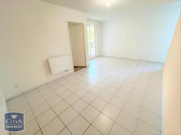 Appartement à louer 2 pièces 54.2m² Laon (02000)