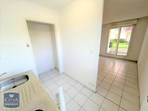 Appartement à louer 2 pièces 54.2m² Laon (02000)
