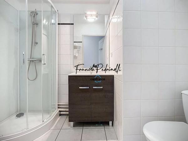 INVESTISSEMENT LOCATIF 6 % sans frais de location / gestion / entretien & réparations a 2 STATIONS de METRO de BELLECOUR