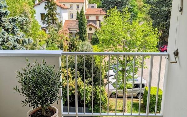 Appartement à vendre    5 pièces • 98,74 m2 Tassin-la-Demi-Lune