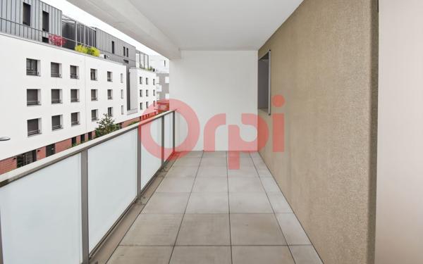 Appartement à louer    3 pièces • 76,42 m2 Lyon 8