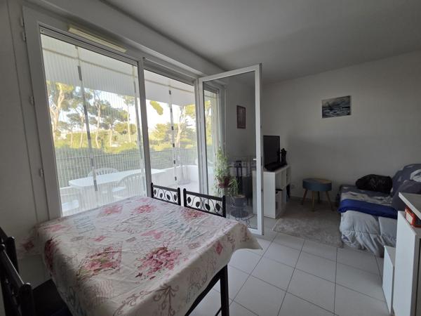 Appartement
         2 pièces
        - 43 m² 206 000 € *