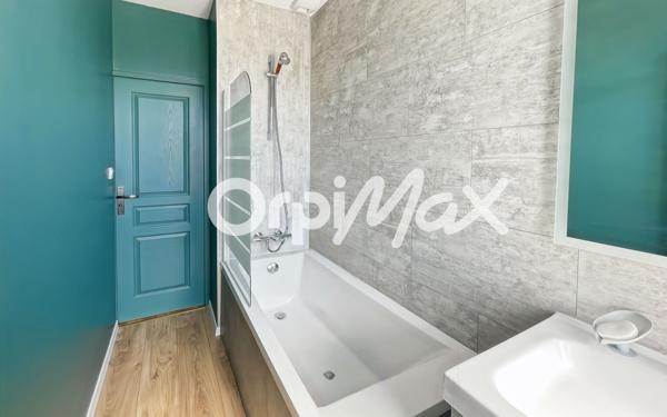 Maison à vendre    7 pièces • 168 m2 Saint-Martin-Boulogne