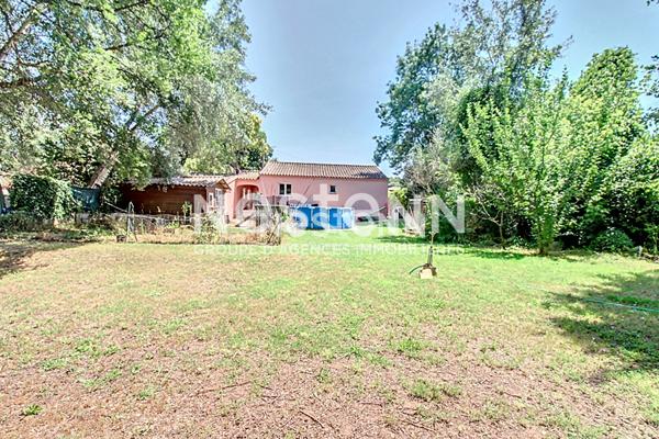 A VENDRE Maison 4 pièces 110 M² sur terrain 1255 m², GRAND GARAGE .