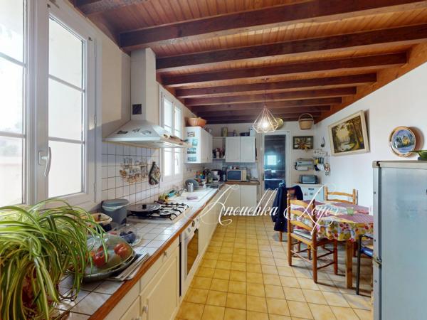 Maison de ville avec garage et jardin