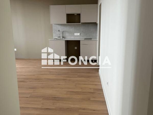 Location Studio 34.9 m² - 21 BOULEVARD PASTEUR Angouleme 16000