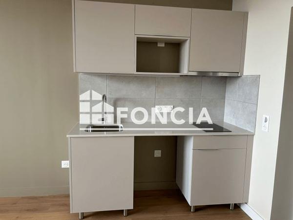 Location Studio 34.9 m² - 21 BOULEVARD PASTEUR Angouleme 16000