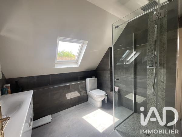 Maison à vendre 6 pièces 130 m² Vert-Saint-Denis