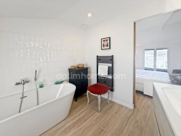 Maison à vendre 4 pièces avec garage LE BOIS PLAGE EN RE (17)