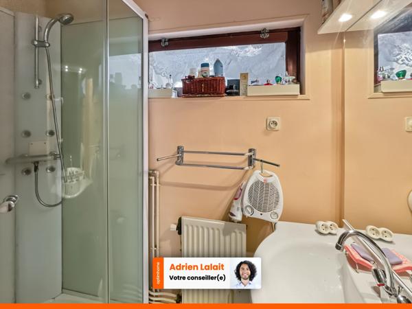 Maison bordée par rivière - 2 chambres - 4000m²
