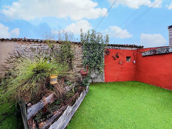 Maison Sireuil 4 pièce(s) 95 m2