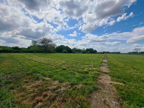 A VENDRE - MAISON DE PLAIN PIED A VILLAINES SOUS MALICORNE