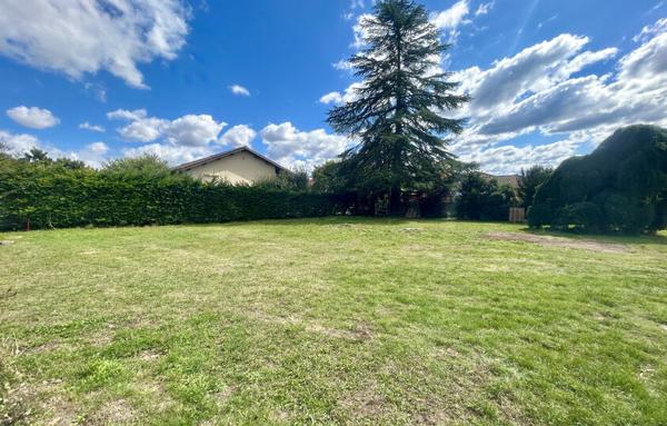 Terrain à Batir de 582 m²