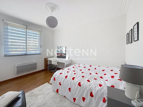 Grand Appartement 4 Pièces RENOVE MODERNE Traversant avec Terrasses Cave et Deux Garages - 69500 BRON