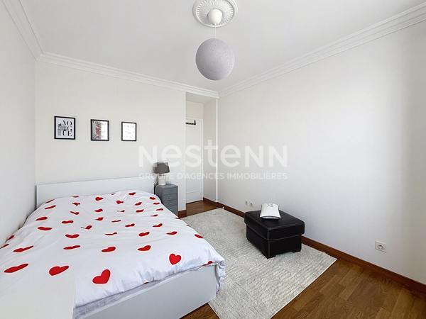 Grand Appartement 4 Pièces RENOVE MODERNE Traversant avec Terrasses Cave et Deux Garages - 69500 BRON