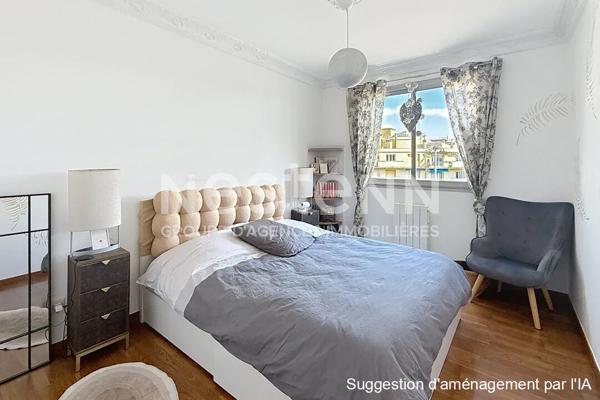 Grand Appartement 4 Pièces RENOVE MODERNE Traversant avec Terrasses Cave et Deux Garages - 69500 BRON