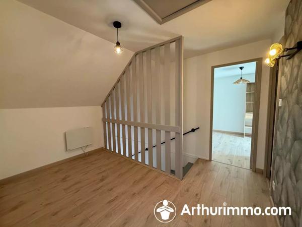 Location                                                      Maison
                        
                     5 pièces                      98 m2                     à Seloncourt