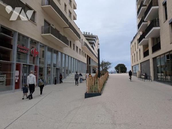 Appartement à Vendre à Bordeaux (33100) en Gironde (33)

Quartier BELVEDERE (commerces de pro...