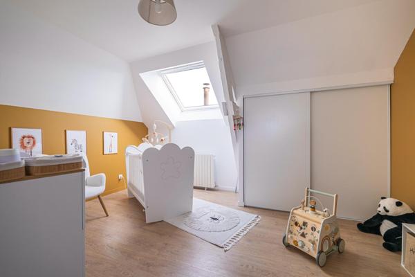 Maison à MONTBIZOT, 72380 - 5 pièces 150m²