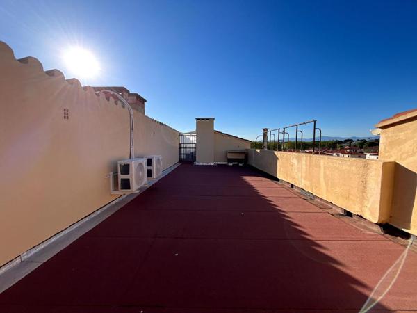 Magnifique appartement T4 de 116 m² avec roof top de 45 m² avec une vue imprenable au 5 ème et dernier étage
