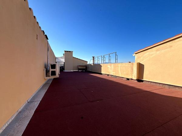 Magnifique appartement T4 de 116 m² avec roof top de 45 m² avec une vue imprenable au 5 ème et dernier étage