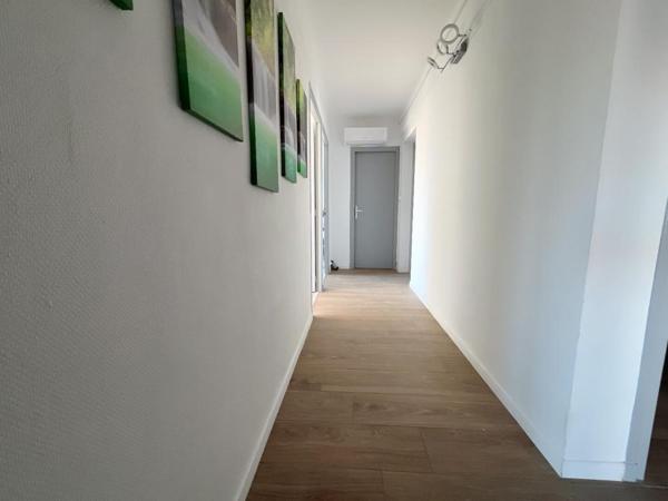 Magnifique appartement T4 de 116 m² avec roof top de 45 m² avec une vue imprenable au 5 ème et dernier étage