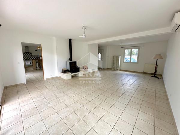 LAGOS - Plaine de Nay : Maison béarnaise traditionnelle avec garage et jardin