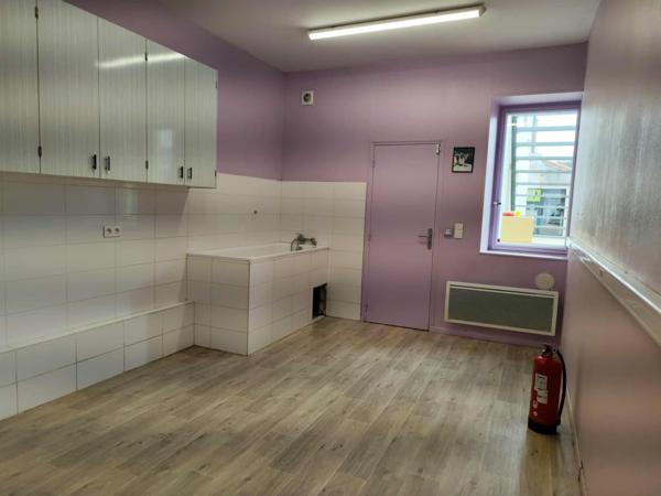 Brioux-sur-Boutonne (79170) Bel immeuble de rapport