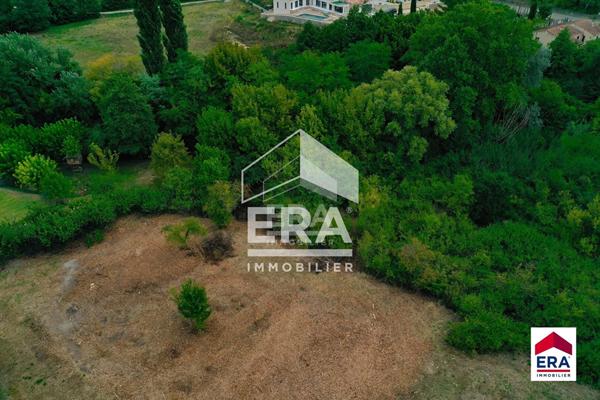 À saisir : Terrain constructible de 1870 m² + 3 terrains naturels en bord de rivière !