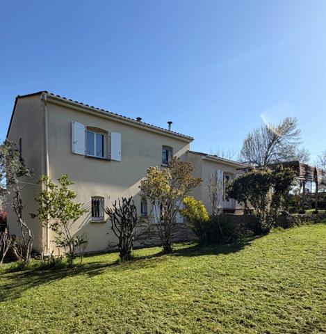 Garat. Maison 135 m² avec garage et studio