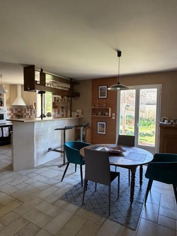 Garat. Maison 135 m² avec garage et studio