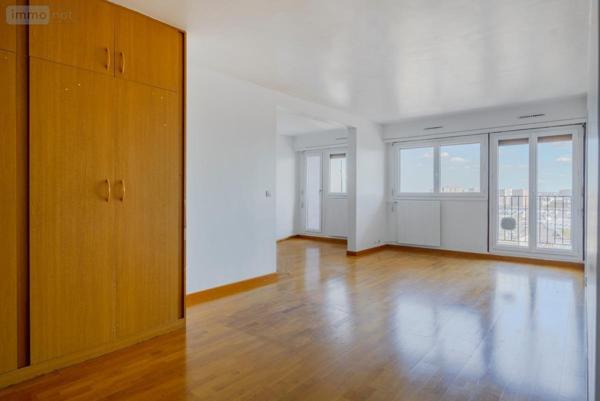Appartement à vendre à Paris 18e arrondissement à Paris (75018), ref : 75022-919