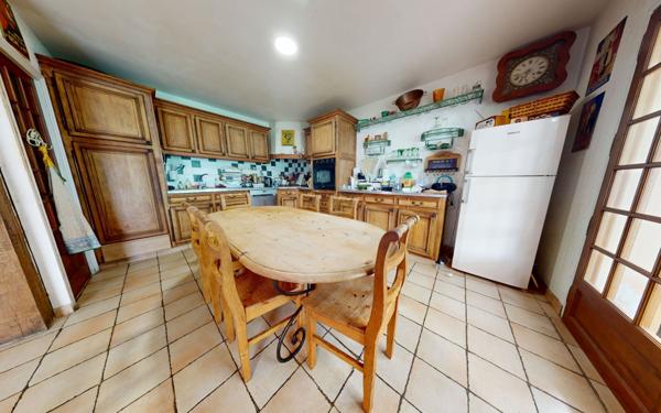 Maison à vendre    6 pièces • 195 m2 Montivilliers