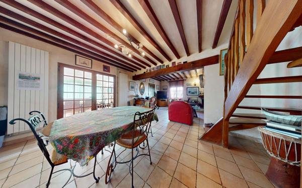 Maison à vendre    6 pièces • 195 m2 Montivilliers