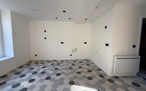 Maison à vendre    5 pièces • 237,60 m2 Courgains