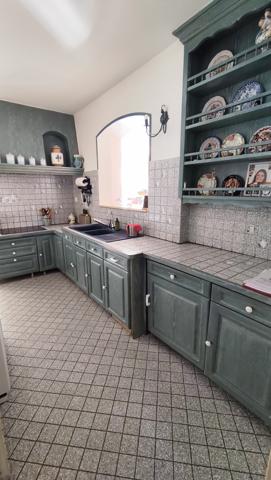 Maison familiale avec piscine sur 1 800 m² Saint-Martin-de-Valgalgues (30520)