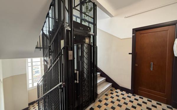 Appartement à vendre    2 pièces • 49,73 m2 Nice