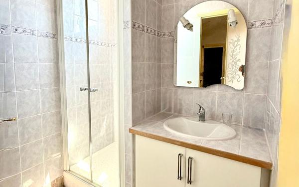 Appartement à vendre    2 pièces • 49,73 m2 Nice