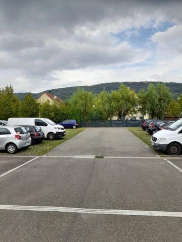 Dans belle résidence appartement 2 pièces